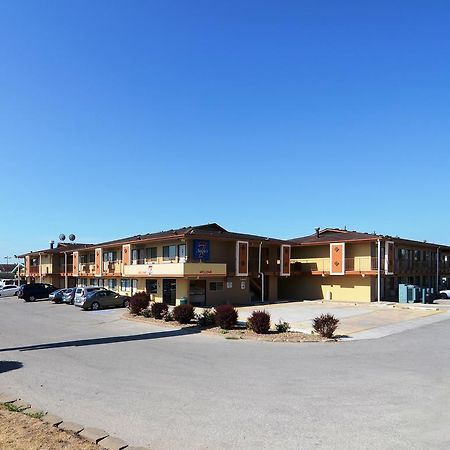 Super 7 Motel Coralville Exteriör bild