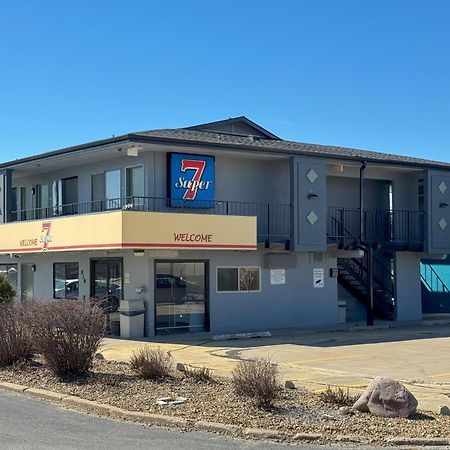 Super 7 Motel Coralville Exteriör bild