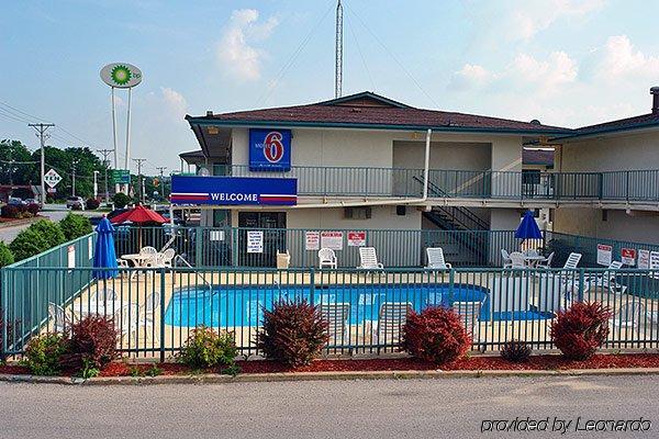 Super 7 Motel Coralville Exteriör bild